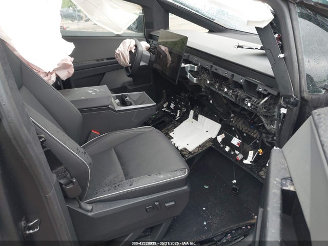 2025 TESLA CYBERTRUCK 7G2CEHED4SA069152 Photo 4