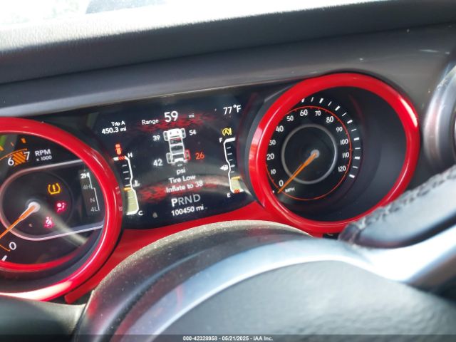 1C4HJXEN8MW622359 Jeep Wrangler Unlimited Sahara