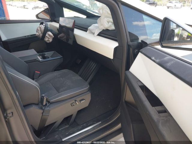 2025 TESLA CYBERTRUCK 7G2CEHEE0SA059937 Photo 4
