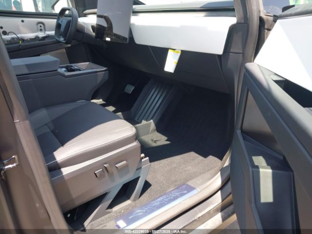 2024 TESLA CYBERTRUCK 7G2CEHED1RA034143 Photo 4