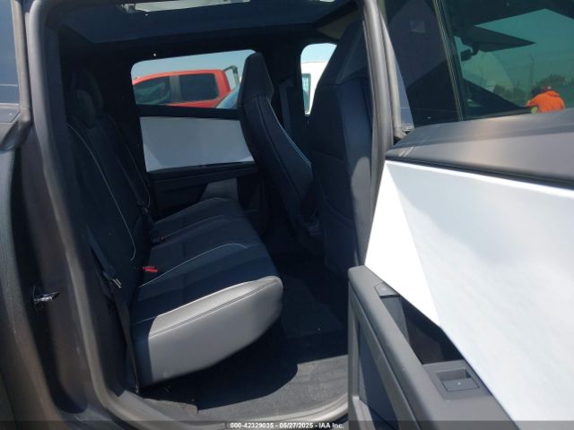 2024 TESLA CYBERTRUCK 7G2CEHED1RA034143 Photo 7