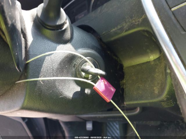 4T1BF1FK6GU163031 Toyota CAMRY SE