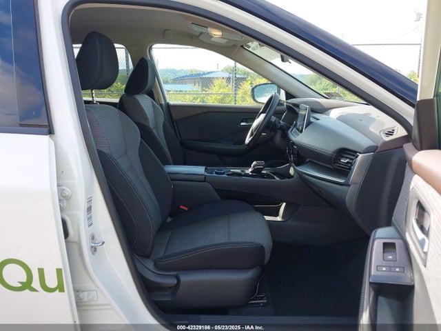 5N1AT3BB6MC814584 Nissan Rogue Sv Intelligent Awd