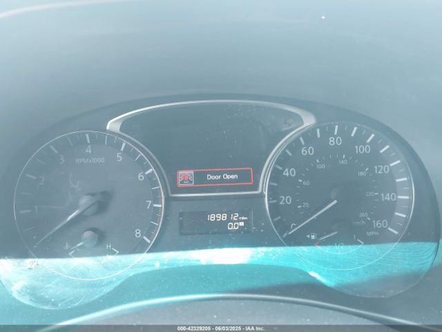 5N1AR2MM2EC628565 Nissan Pathfinder Sl