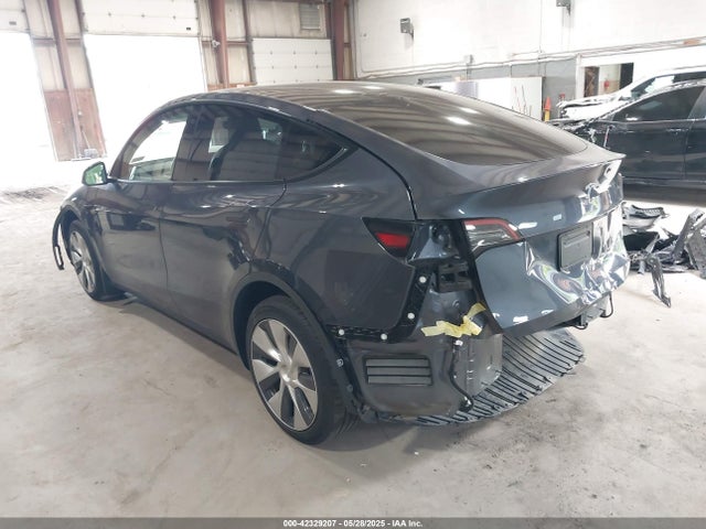 2022 TESLA MODEL Y 7SAYGAEE0NF567801 Photo 2