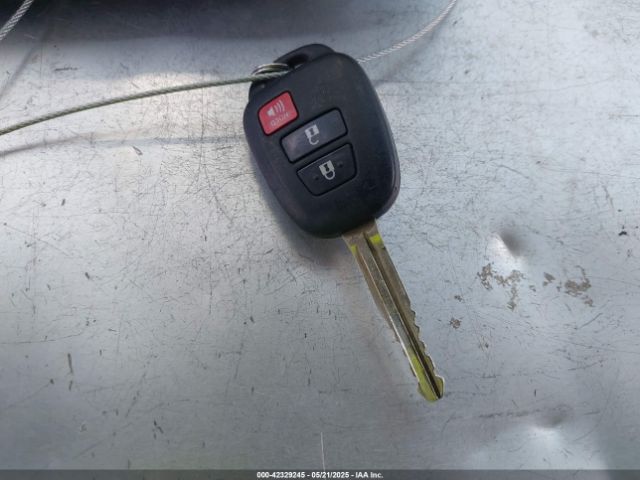 JTMWFREV5FD057765 Toyota Rav4 Xle