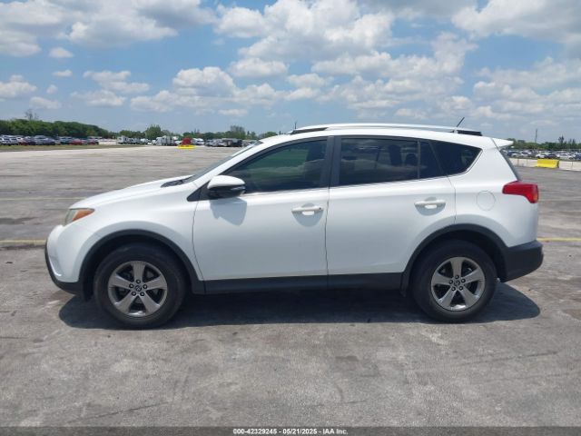 JTMWFREV5FD057765 Toyota Rav4 Xle