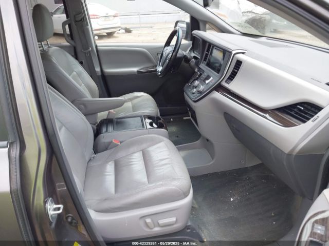 5TDYK3DC8GS701735 Toyota Sienna Xle 8 Passenger