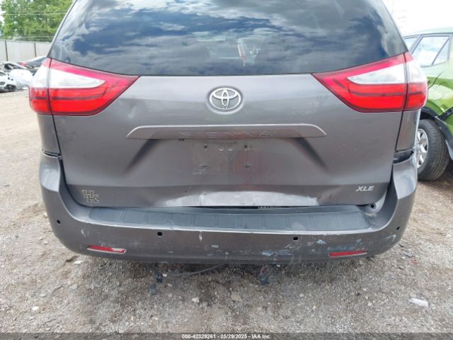5TDYK3DC8GS701735 Toyota Sienna Xle 8 Passenger