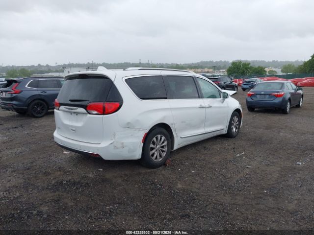 2019 CHRYSLER PACIFICA 2C4RC1BG4KR652224 Photo 3