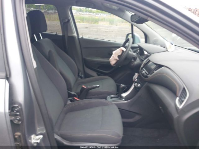 2020 CHEVROLET TRAX 3GNCJKSBXLL175343 Photo 4