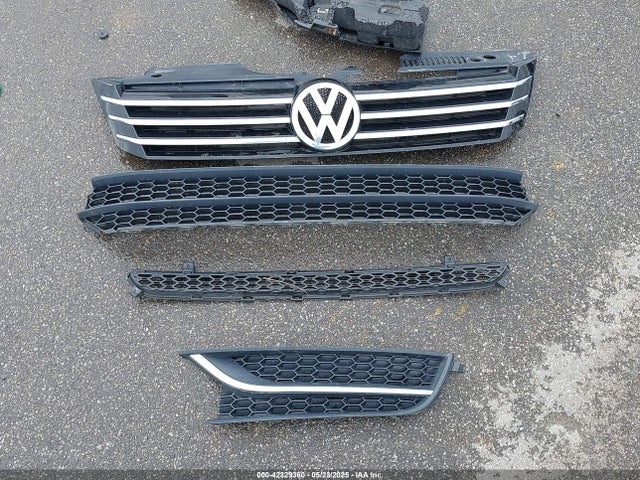 Volkswagen 2014 2014 1VWAP7A34EC002757 Image 12