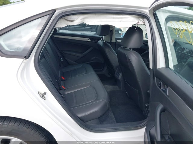 Volkswagen 2014 2014 1VWAP7A34EC002757 Image 8