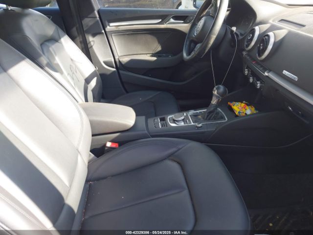 2017 AUDI A3 WAUB8GFF7H1065498 Photo 4
