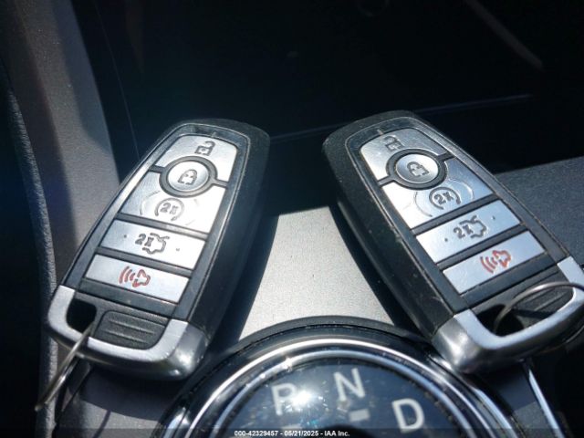 3FA6P0HDXHR130429 Ford FUSION SE