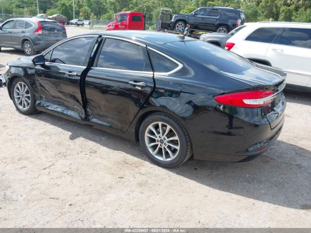 3FA6P0HDXHR130429 Ford FUSION SE