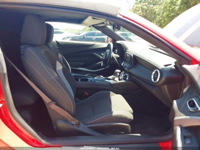 2017 CHEVROLET CAMARO 1G1FB3DS6H0101663 Photo 4