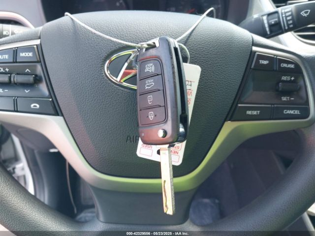 3KPC24A66NE185218 Hyundai ACCENT SE