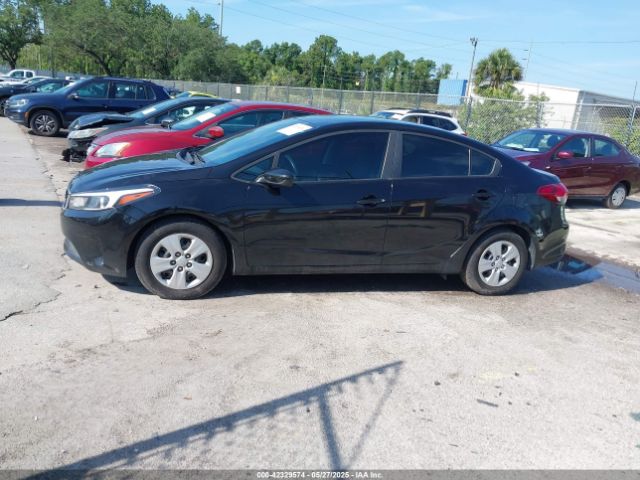 3KPFK4A70JE269440 KIA FORTE LX
