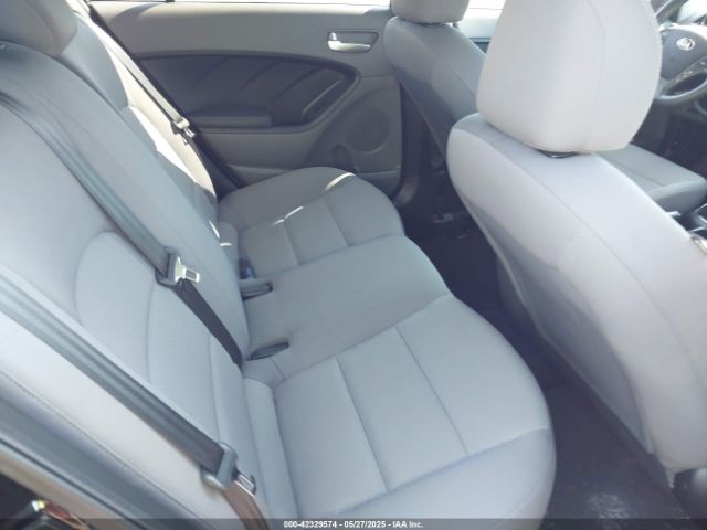 3KPFK4A70JE269440 KIA FORTE LX