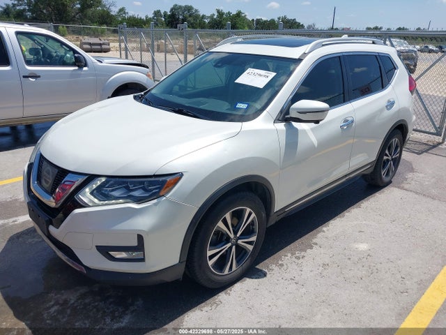 Nissan 2017 2017 5N1AT2MT2HC756768 Image 2
