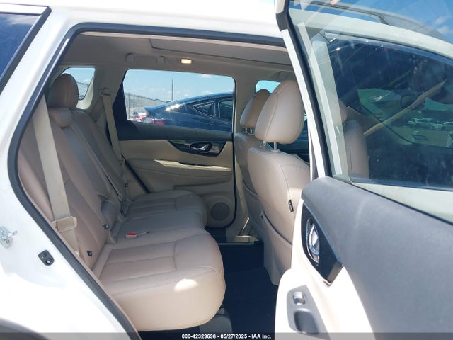 Nissan 2017 2017 5N1AT2MT2HC756768 Image 8