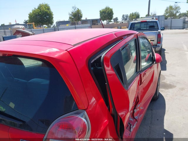 Chevrolet ll0 2014 KL8CC6S99EC458914 Image 12