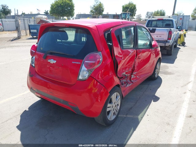 Chevrolet ll0 2014 KL8CC6S99EC458914 Image 4