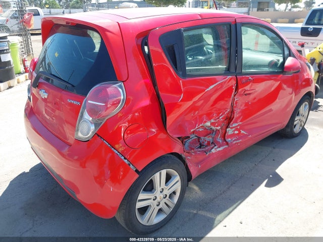 Chevrolet ll0 2014 KL8CC6S99EC458914 Image 6