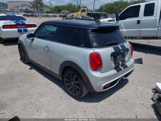 2018 MINI HARDTOP WMWXP7C59J2A48094 Photo 2