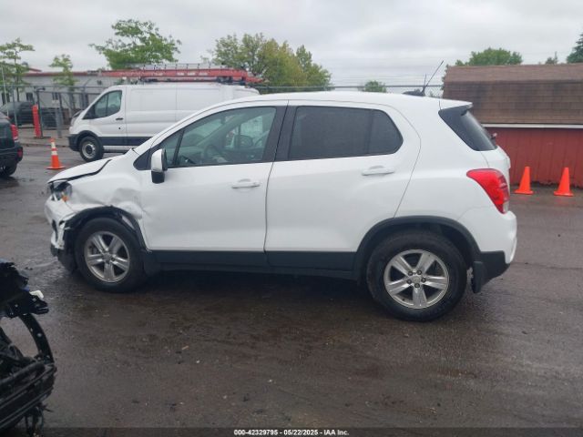 3GNCJKSB7KL313998 Chevrolet TRAX LS