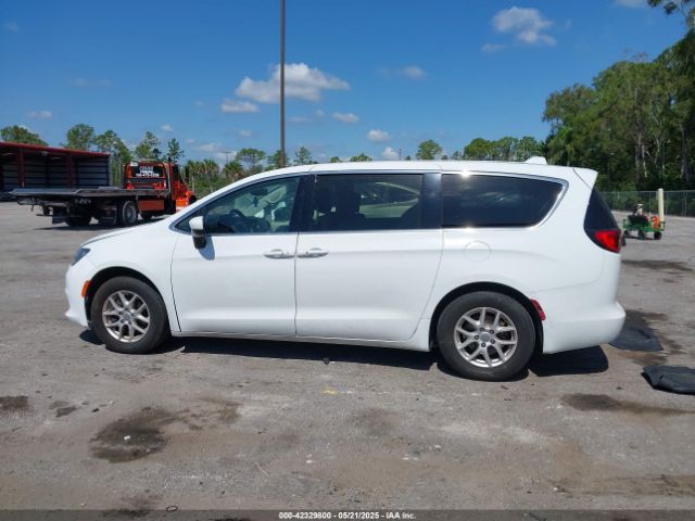 2C4RC1DG6HR831175 Chrysler Pacifica Touring