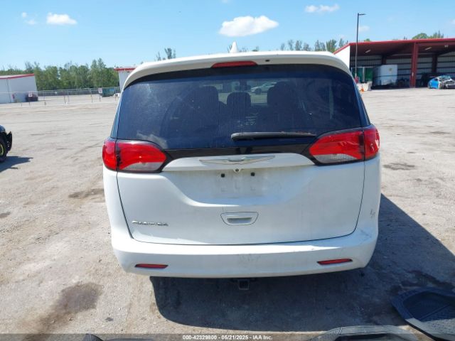 2C4RC1DG6HR831175 Chrysler Pacifica Touring