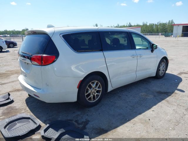 2C4RC1DG6HR831175 Chrysler Pacifica Touring
