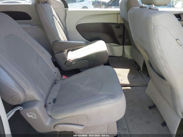 2C4RC1DG6HR831175 Chrysler Pacifica Touring