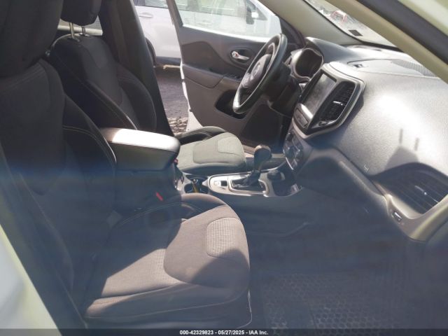 1C4PJMCB1GW156636 Jeep Cherokee Latitude