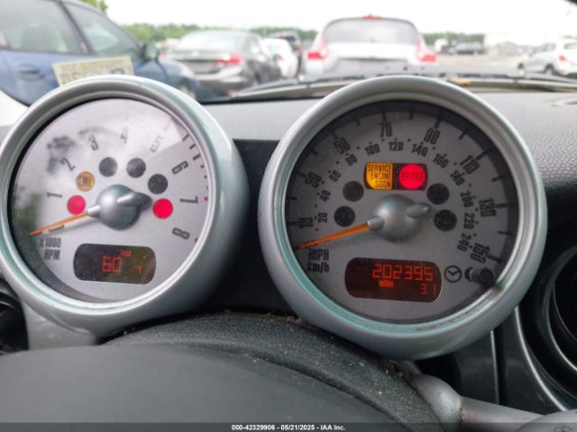 2005 MINI COOPER S WMWRE33505TL10590 Photo 6