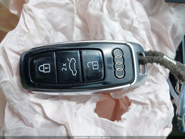 2019 AUDI A6 WAUD8AF25KN127502 Photo 10
