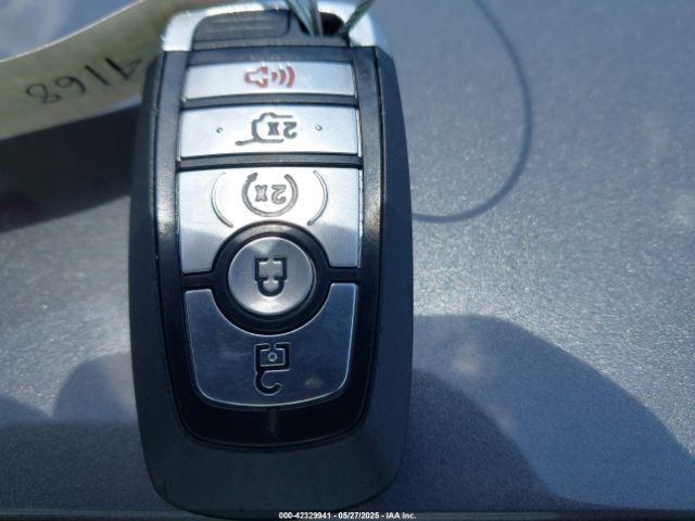 1FMCU9H99NUB98422 Ford ESCAPE SEL
