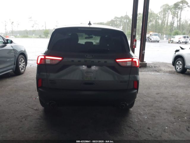 1FMCU9H99NUB98422 Ford ESCAPE SEL