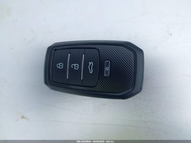 2017 JAGUAR F-PACE SADCM2BV9HA897075 Photo 10