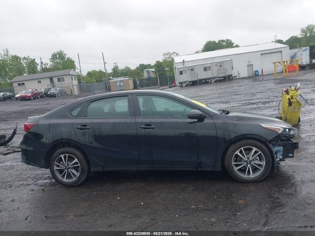 3KPF24AD4NE429525 KIA Forte Lxs