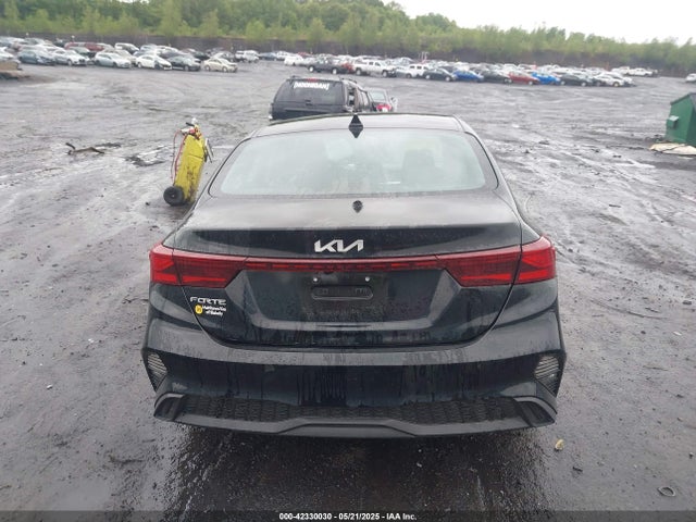 3KPF24AD4NE429525 KIA Forte Lxs