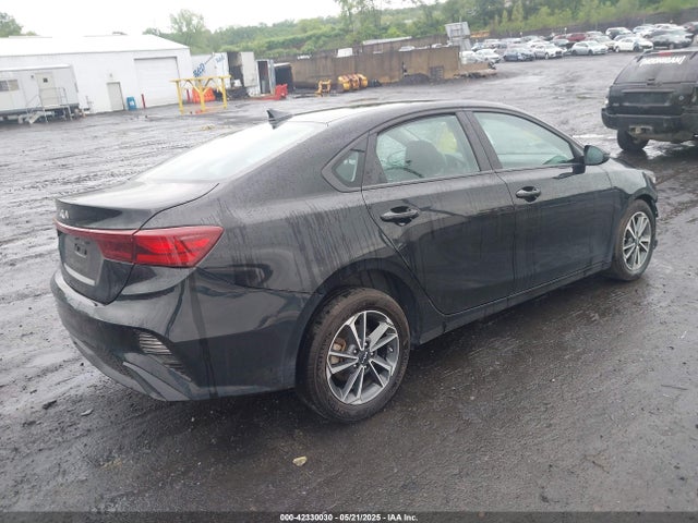 3KPF24AD4NE429525 KIA Forte Lxs