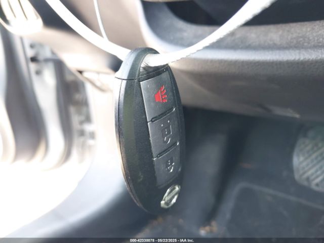 JN8AF5MR7HT706129 Nissan JUKE S