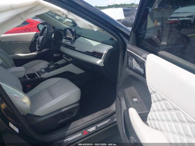 2022 MITSUBISHI OUTLANDER JA4J3VA80NZ084668 Photo 4