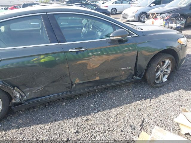 3FA6P0RU8GR171770 Ford Fusion Hybrid Titanium