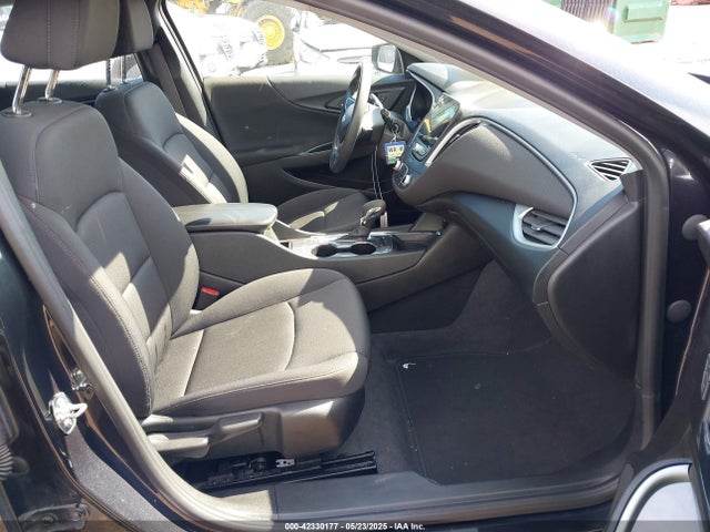 1G1ZD5ST3PF188156 Chevrolet Malibu Fwd 1lt