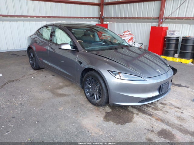 2025 TESLA MODEL 3 5YJ3E1EB4SF943771 Photo 0
