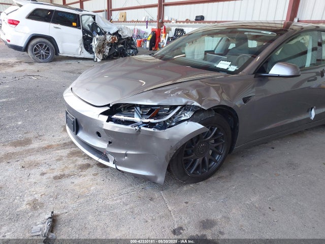 2025 TESLA MODEL 3 5YJ3E1EB4SF943771 Photo 5